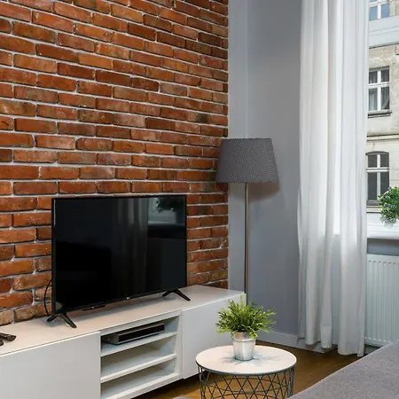 Old Town Garbary By Renters Apartment Poznan