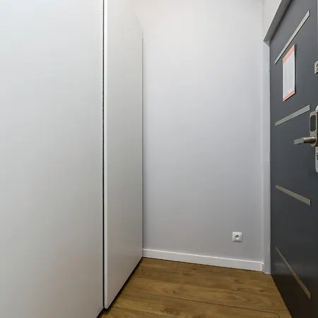 Old Town Garbary By Renters דירה